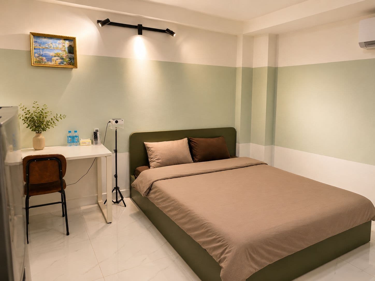 Room C — Hideout Haven