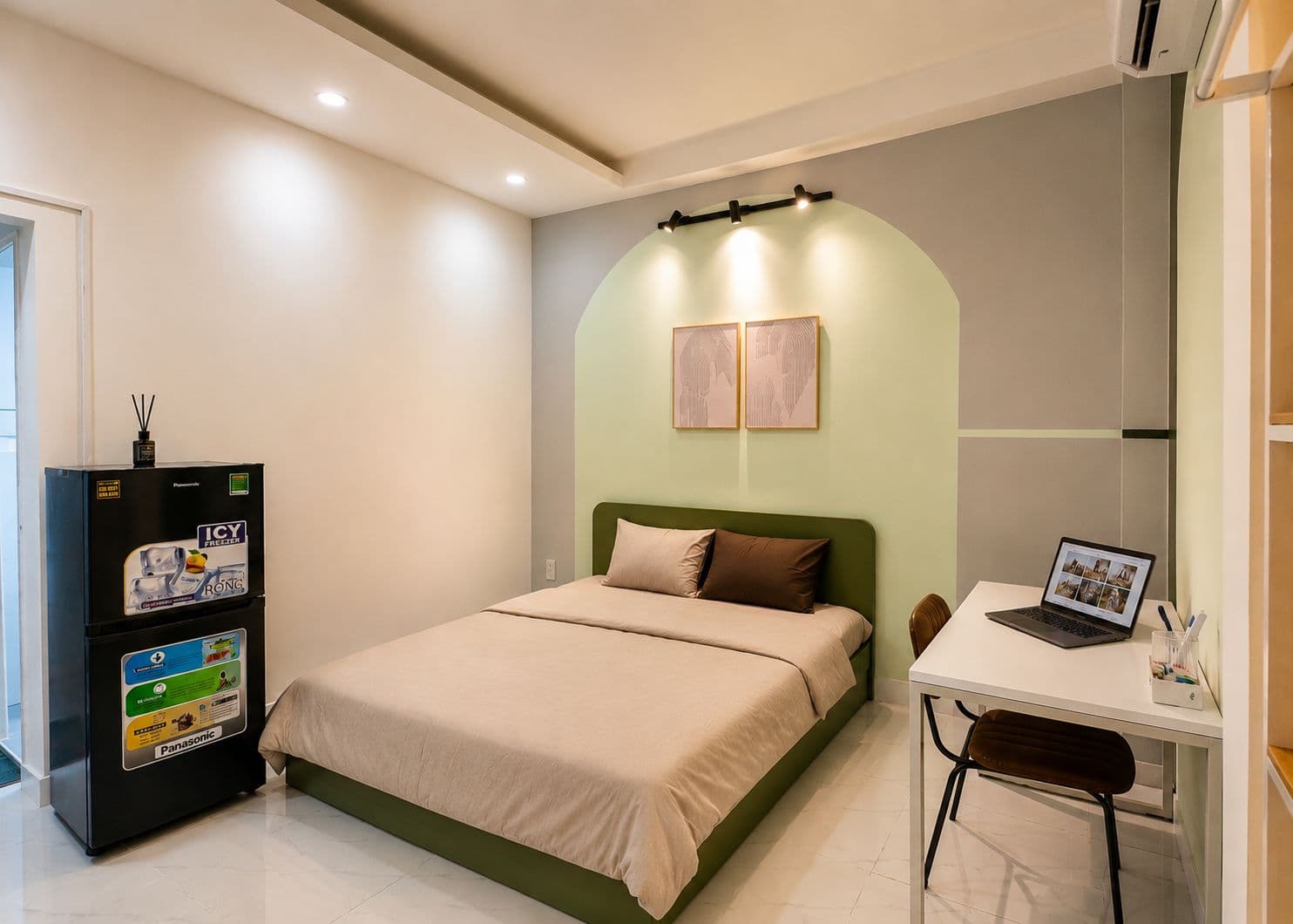 Room T — Urban Oasis