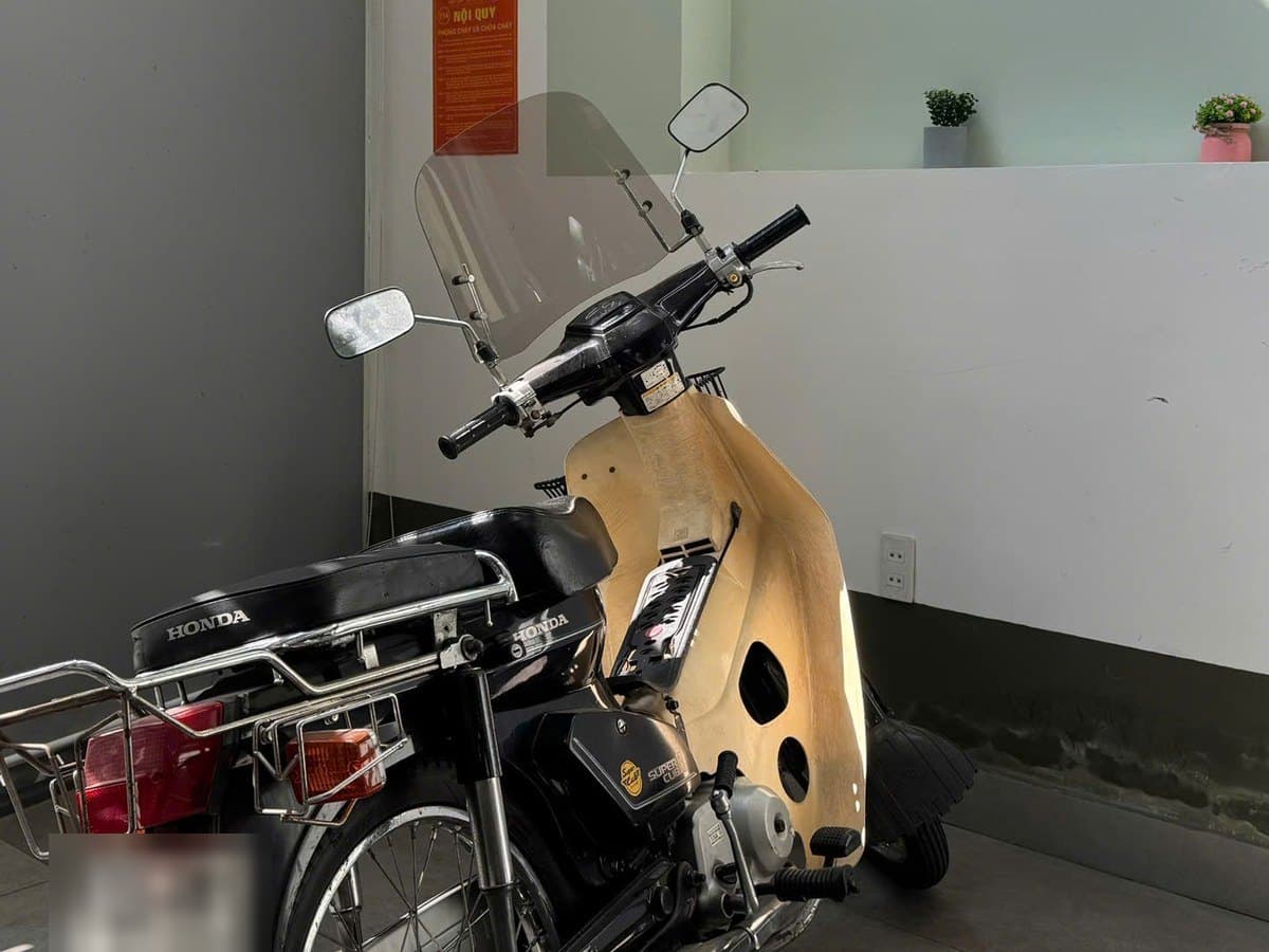 Thuê Honda Cub (xe số) tại Duhaus, homestay Phú Nhuận