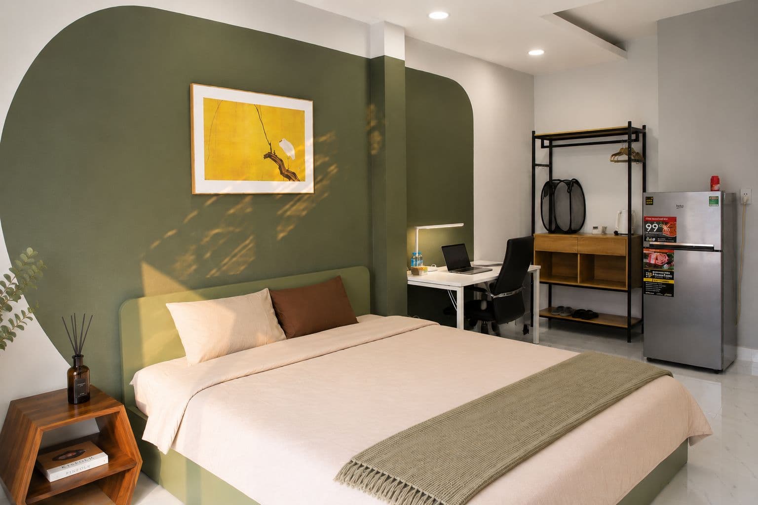 Room S — Serene Suite 4