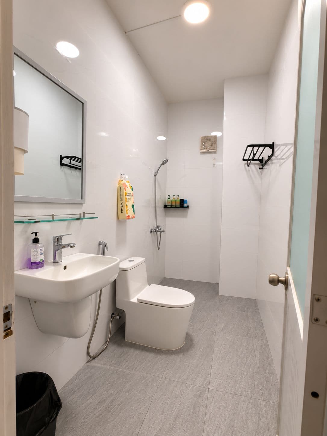 Room T — Urban Oasis 5