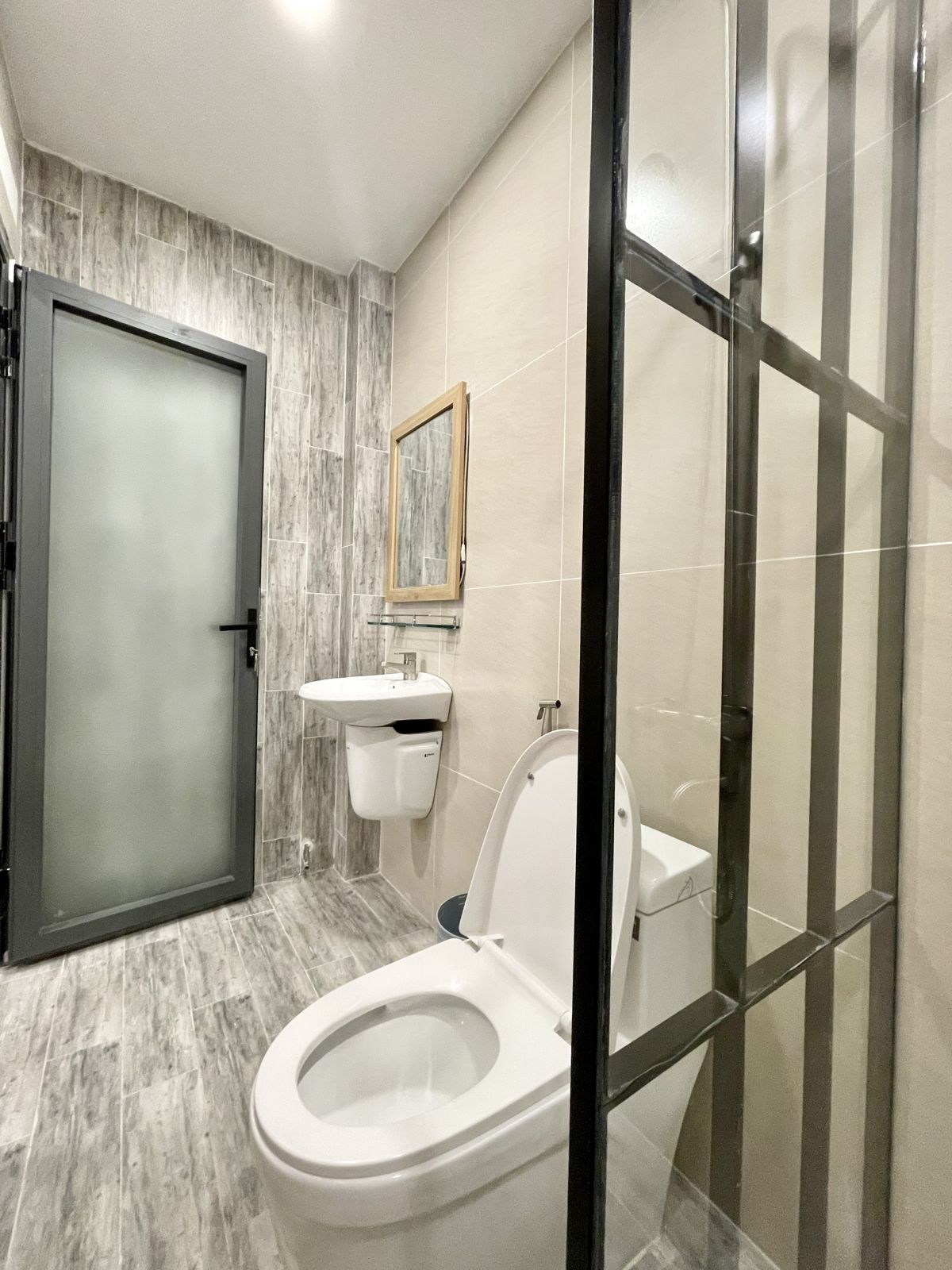 Room W — Rooftop Retreat 3