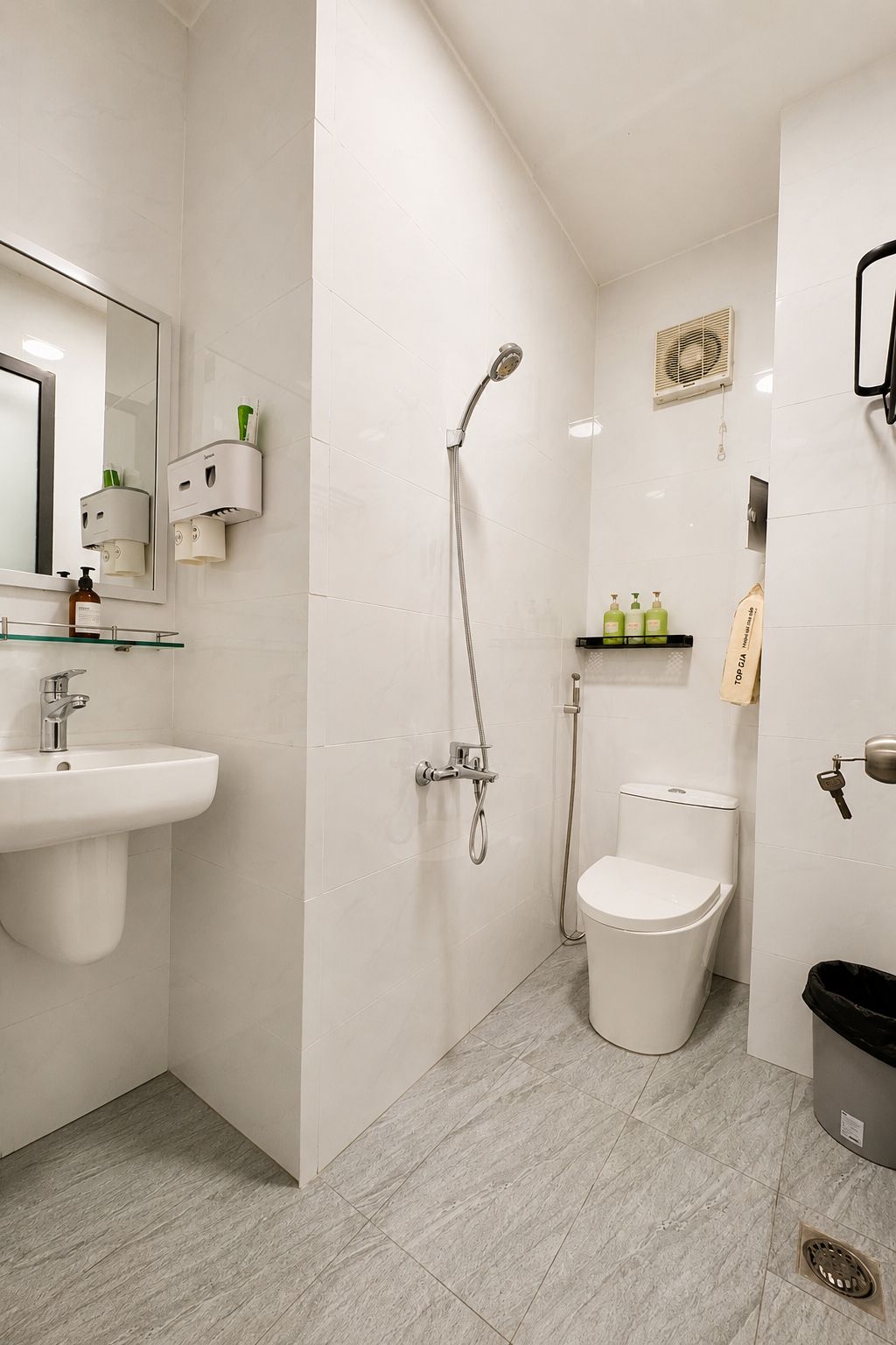 Room S — Serene Suite thumbnail 7
