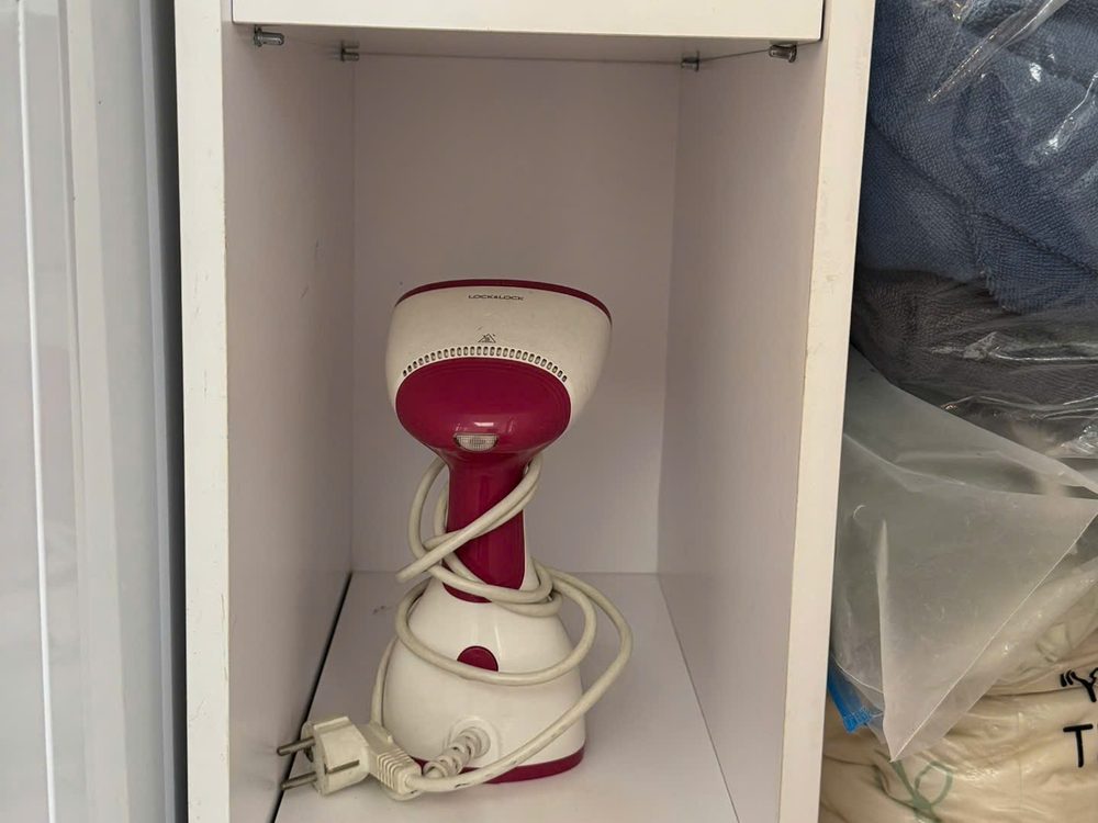 Garment steamer available (ask us)